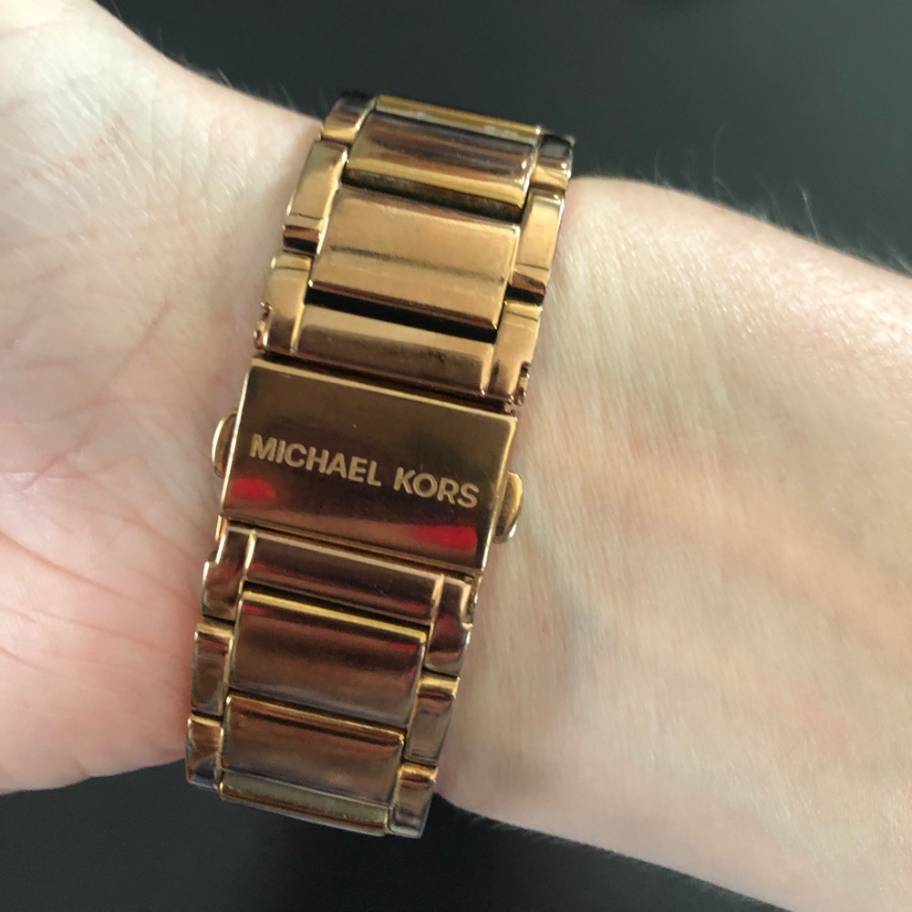 Watch - Picture 3 of 4